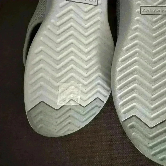 DREAM PAIRS Women's Arch Support Soft Cushion Flip Flops Thong Sandals - Picture 7 of 9